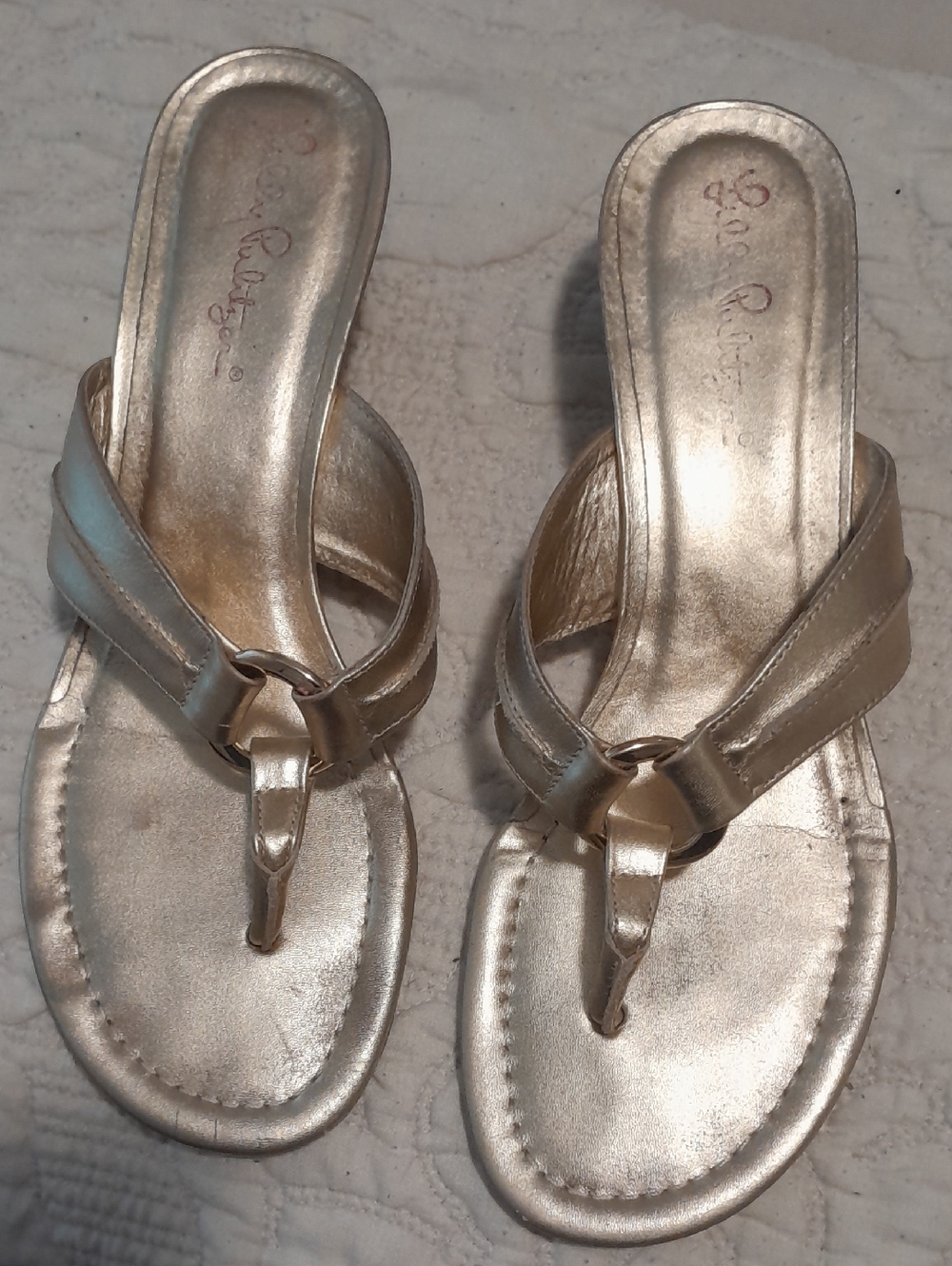 Lilly Pulitzer Gold Metallic Leather Thong Sandals Classic Slip-On Style SIZE 8